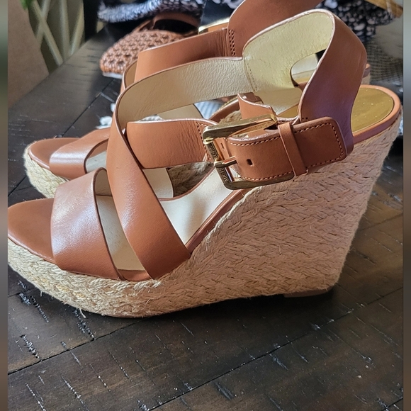 Michael Kors Leather Wedges EUC Size 8 - Picture 8 of 10